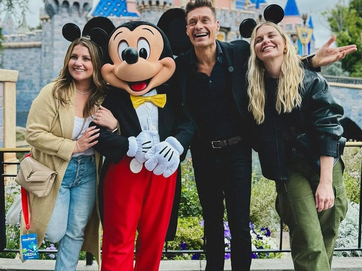 1118-Celebs-With-Mickey-Mouse-Sub1