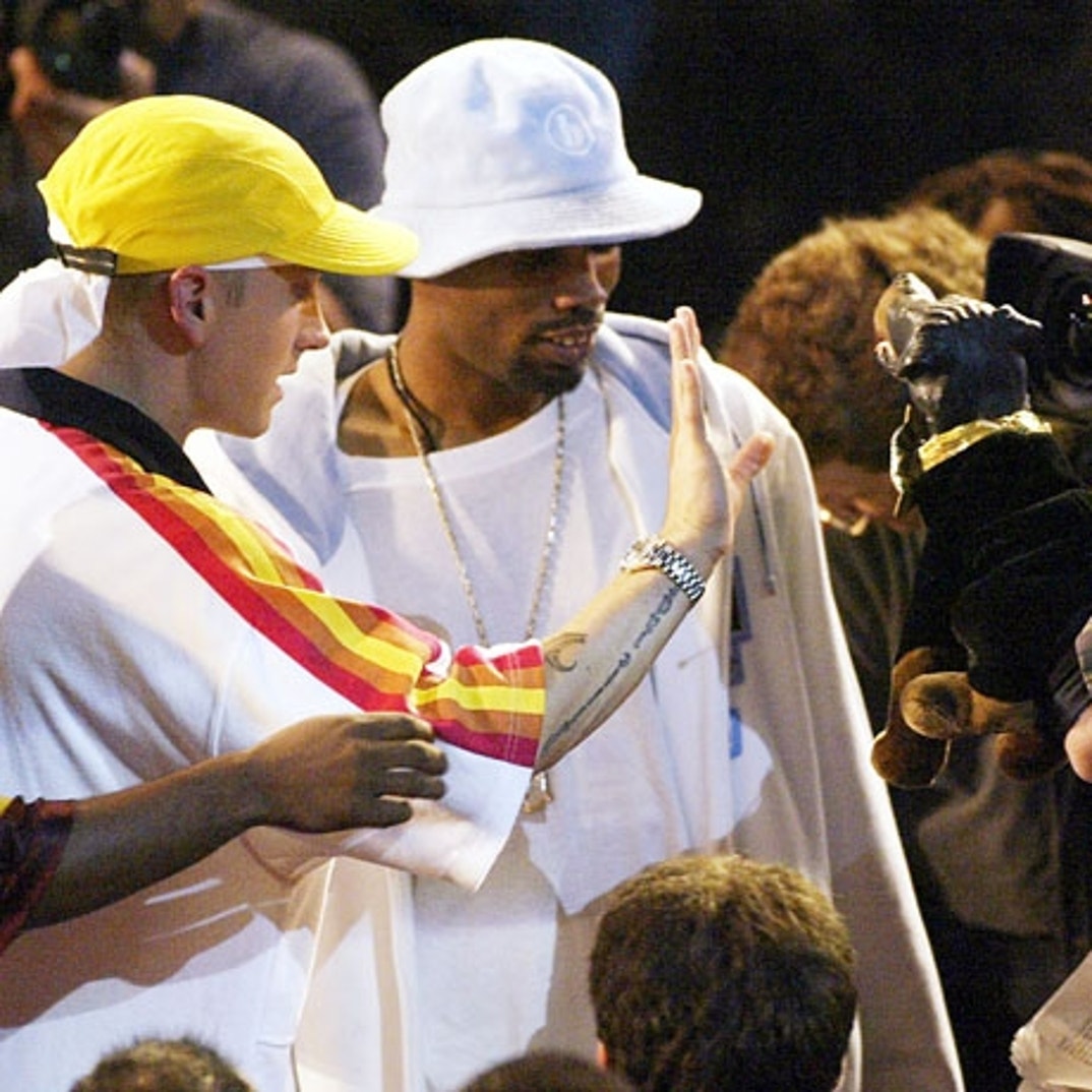 Triumph the dog had a confrontation with Eminem. (2002)
