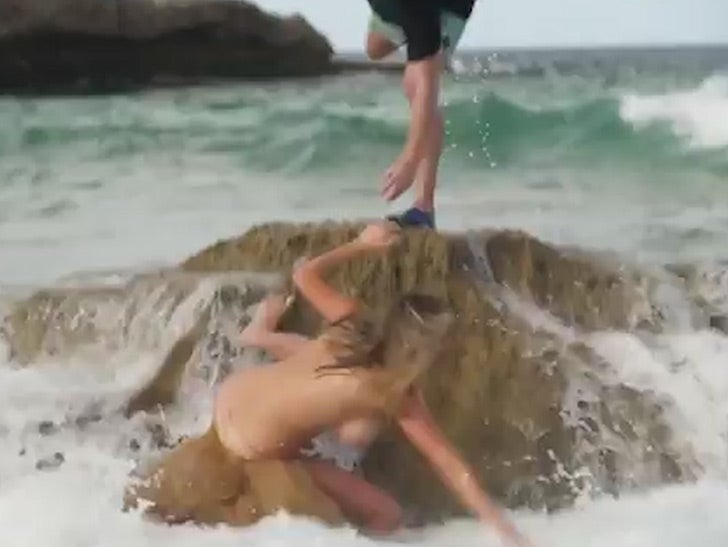 Free Funny Nude - Kate Upton Swept Off Her Feet During Topless SI Swimsuit Shoot