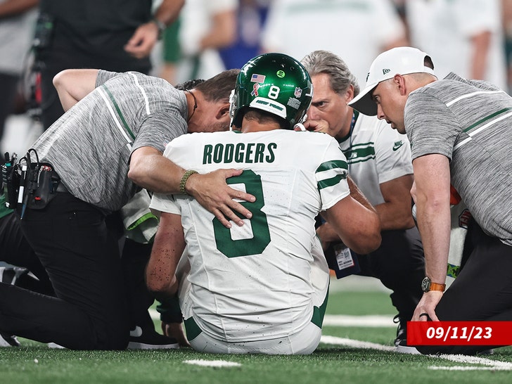 Aaron Rodgers Says Surgery to Repair Torn Achilles 'Went Great'