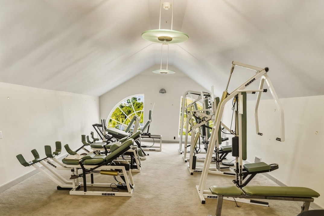 Richard Simmons Hollywood Hills New Photos 22