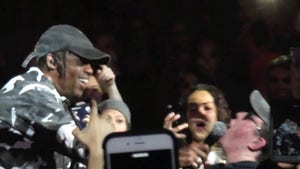 Travis Scott Gives Fan the Pass ... White Guy Raps N-Word in Concert! (VIDEO)