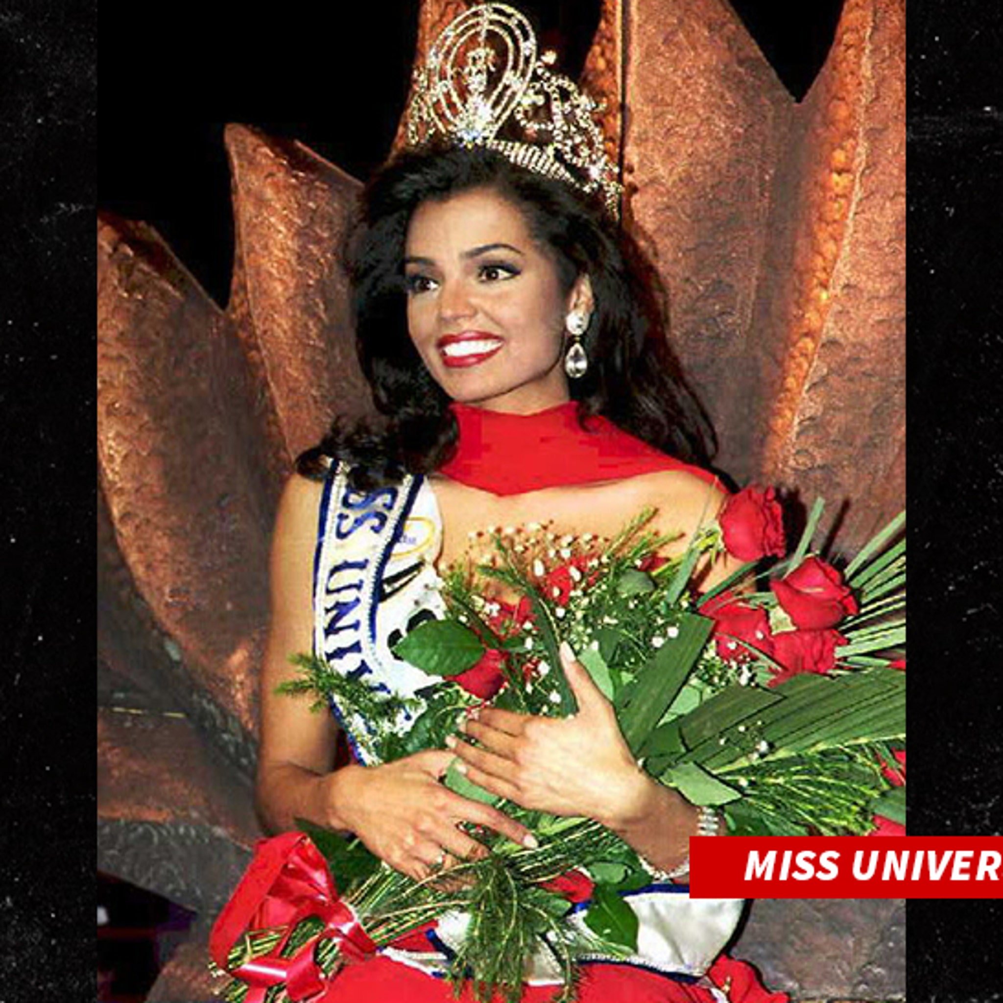Miss Universe 1995 Chelsi Smith Dies At 45 After Battle With Cancer