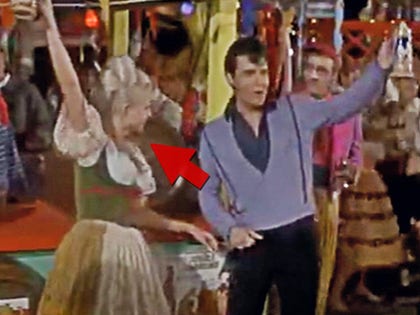 021915_elvis_kim_howe_primary