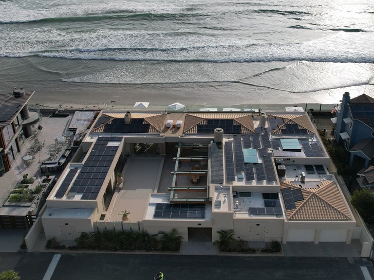 Bill Gates'in San Diego Bekarlığa Veda Evi Komşularından Gelen Şikayetler Sonrası Tamamlandı