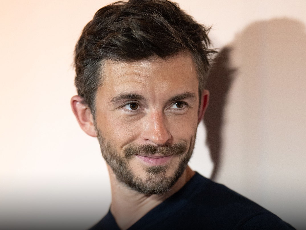 Jonathan Bailey