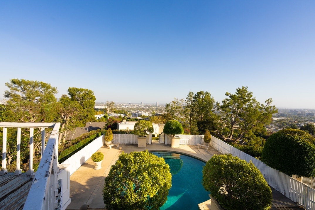 Richard Simmons Hollywood Hills New Photos 29