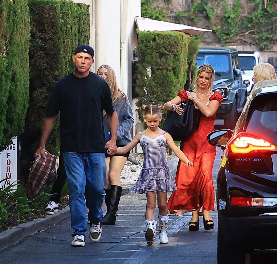 Jessica Simpson Eric Johnson Graduation 5