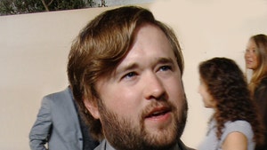 0205-hayley-joel-osment-getty-02