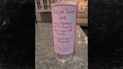 110923_taylor_swift_jar_kal