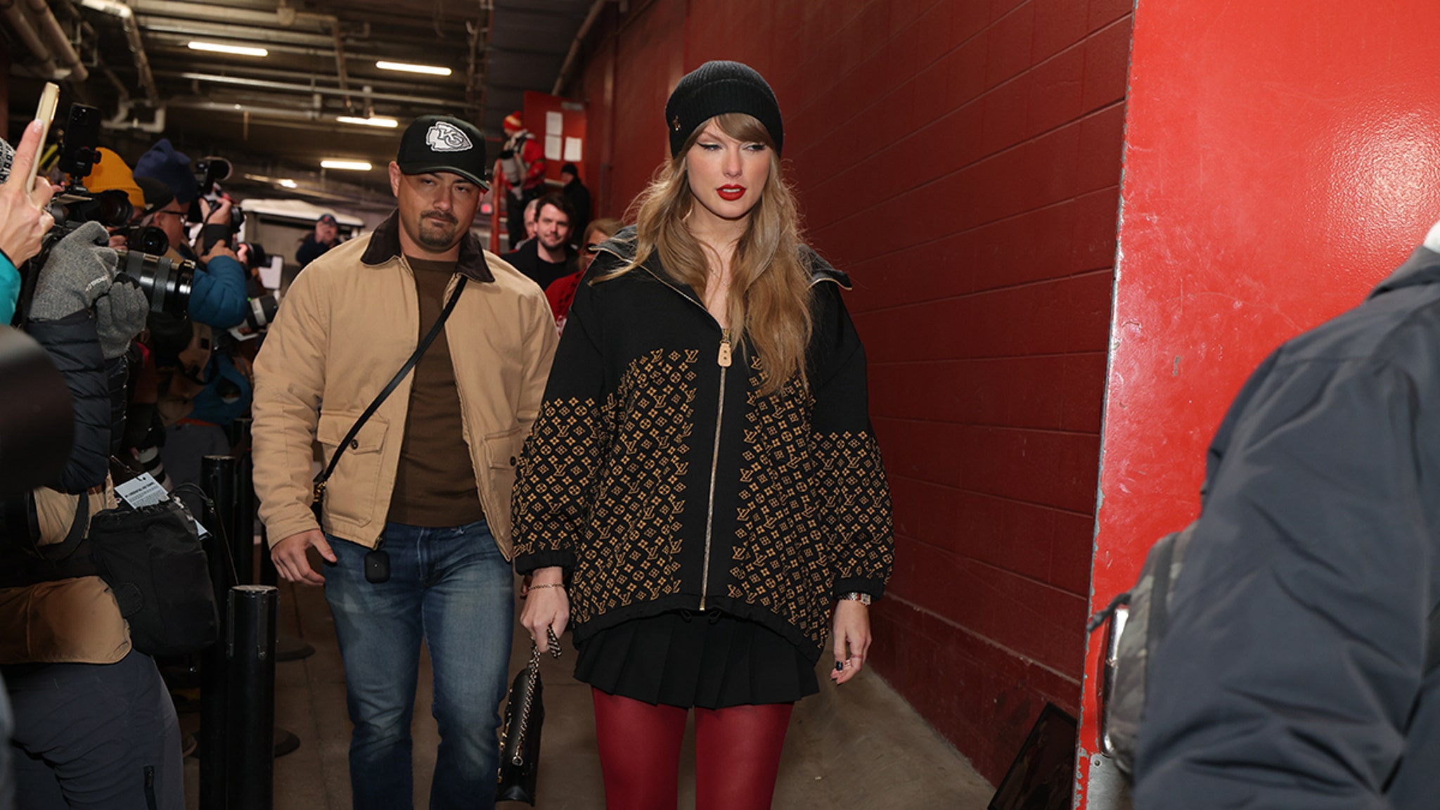 Taylor Swift Arrives to AFC Conference Championship Game Against Bills