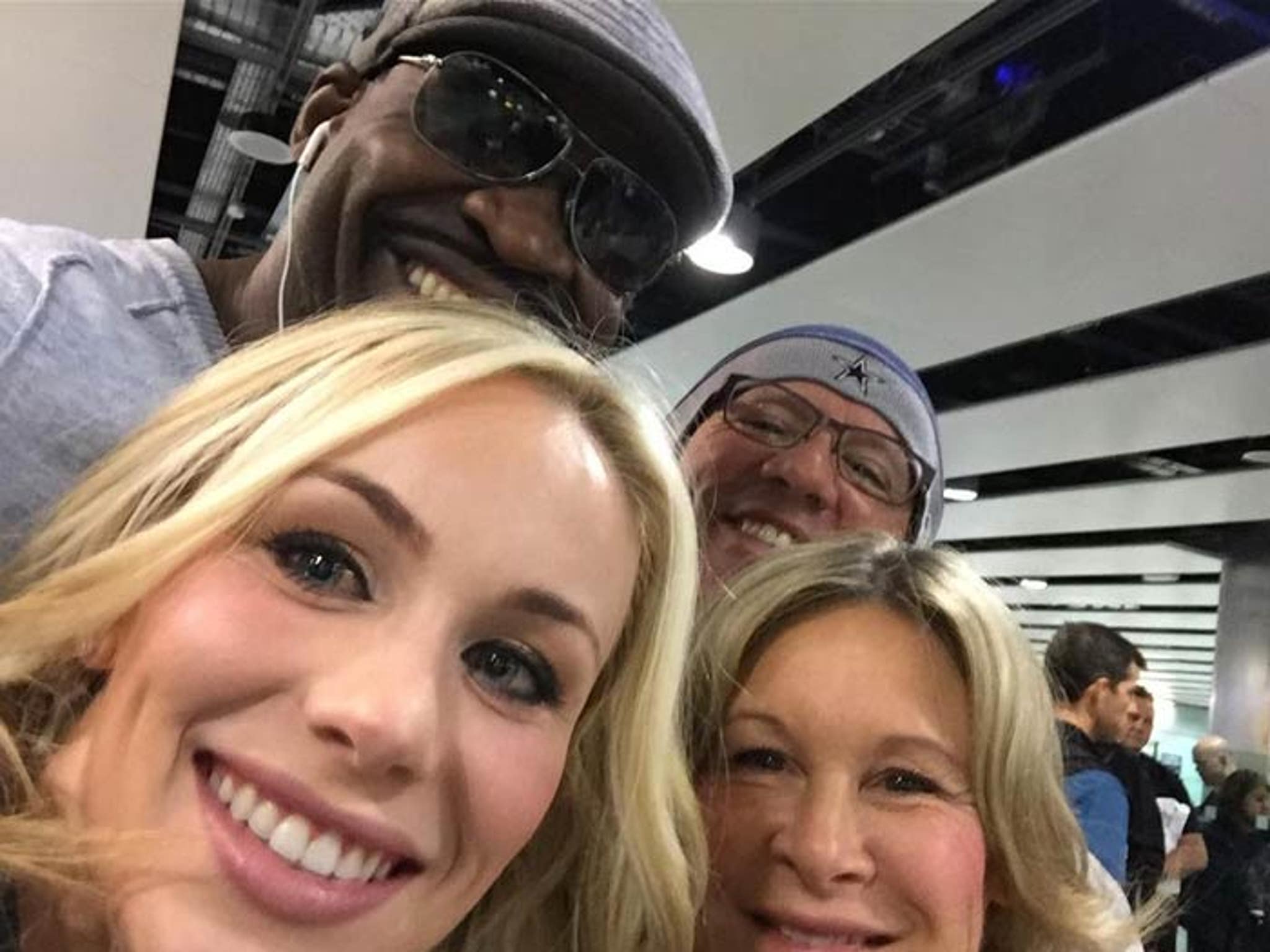 Tony Romo -- Whole Family Flies to London  To Watch Me Play!