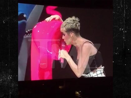 121617_katy_perry_primary
