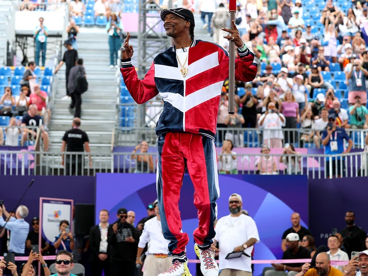 0809-Olympic-Breakdancing-Snoop-1