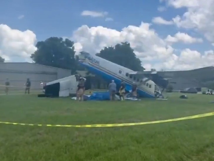 Skydiving Plane Crashes in Tennessee, Wreckage Scattered, Victims Critical