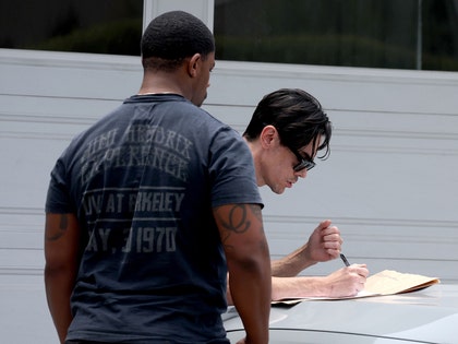gallery-launch-tom-sandoval-backgrid-1