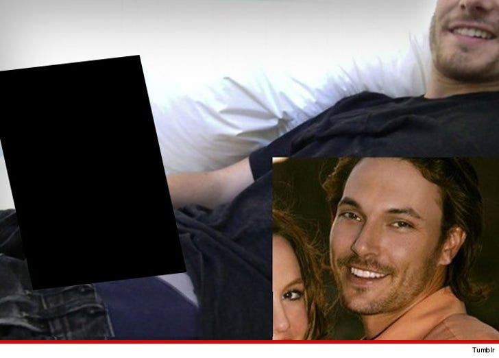 Kevin Federline -- That Penis Pic Is Bogus My Real :: 1125-kevin-federline-censored-fake-nude-tumblr-7