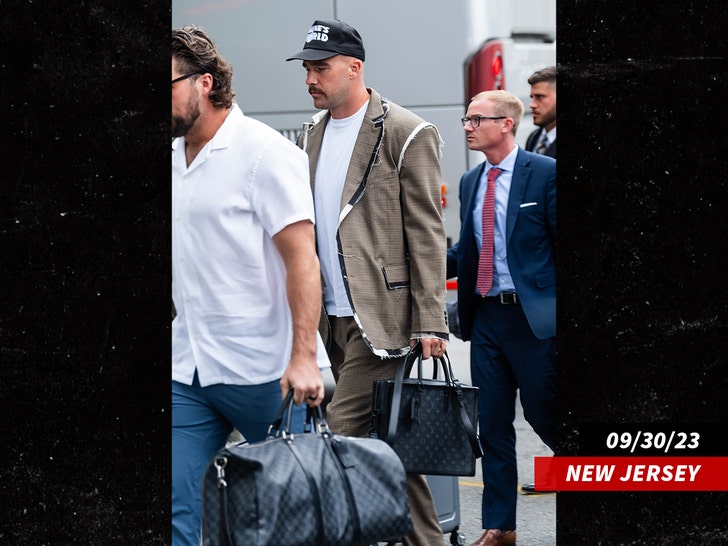 Taylor Swift & Travis Kelce Surface on East Coast Ahead of Chiefs Game