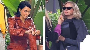 Kim Kardashian And Naomi Watts Together On Set