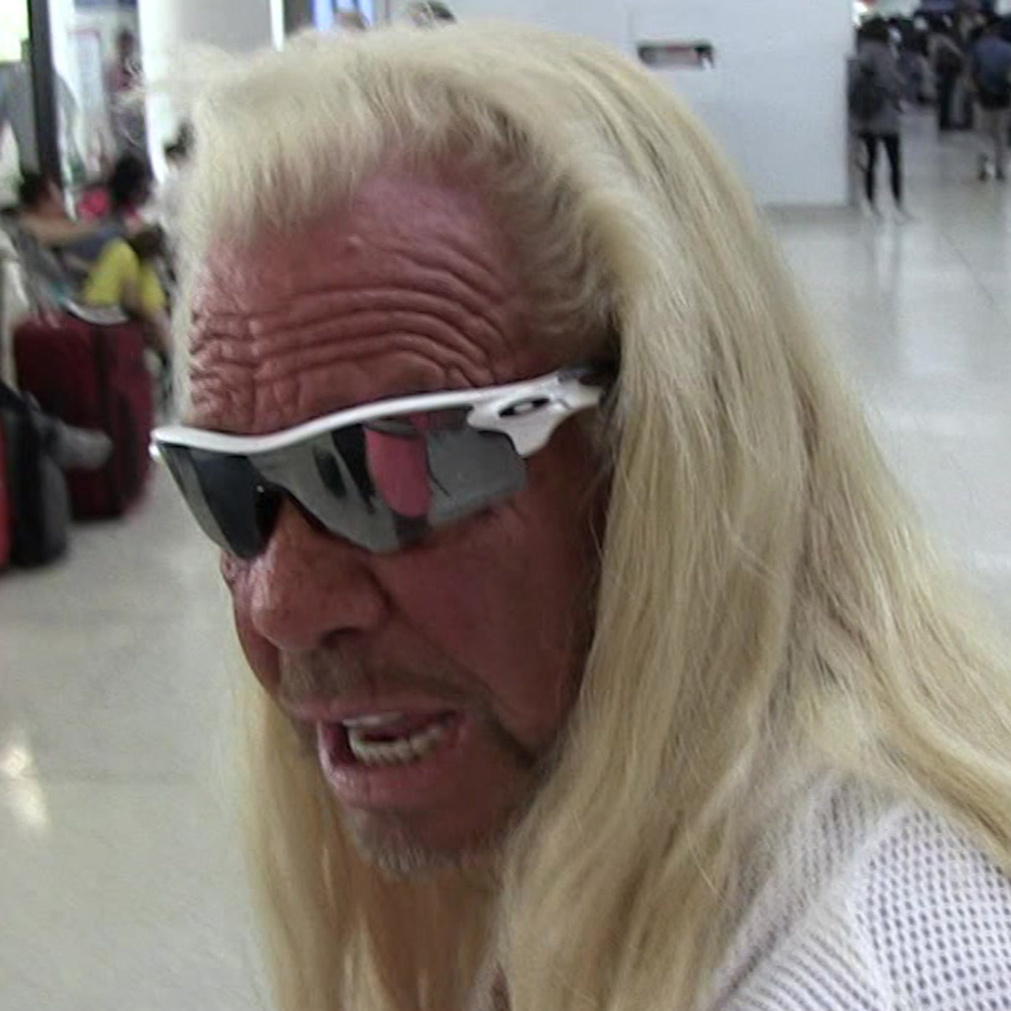 how much does dog the bounty hunter make a year