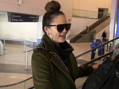 110717_chrissy_teigen_primary