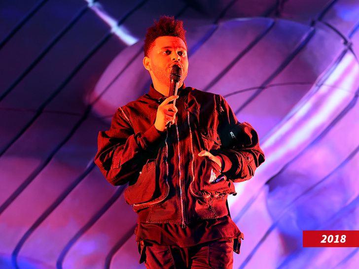 The Weeknd, İsveç Evi Mafyası Kanye'nin Coachella Manşet Spotunu Gerçekleştirmek İçin Seçildi