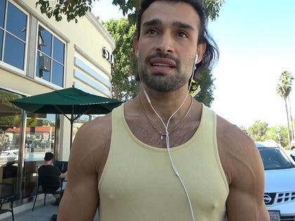 022826_sam_asghari_kal