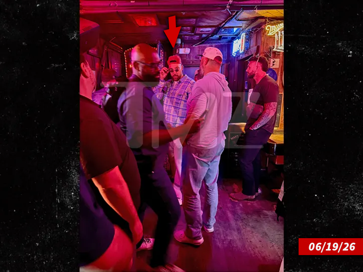 sub travis kelce barneys beanery tmz swipe