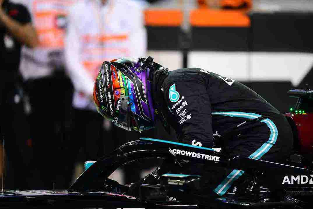 Lewis Hamilton Behind The Wheel photos 9
