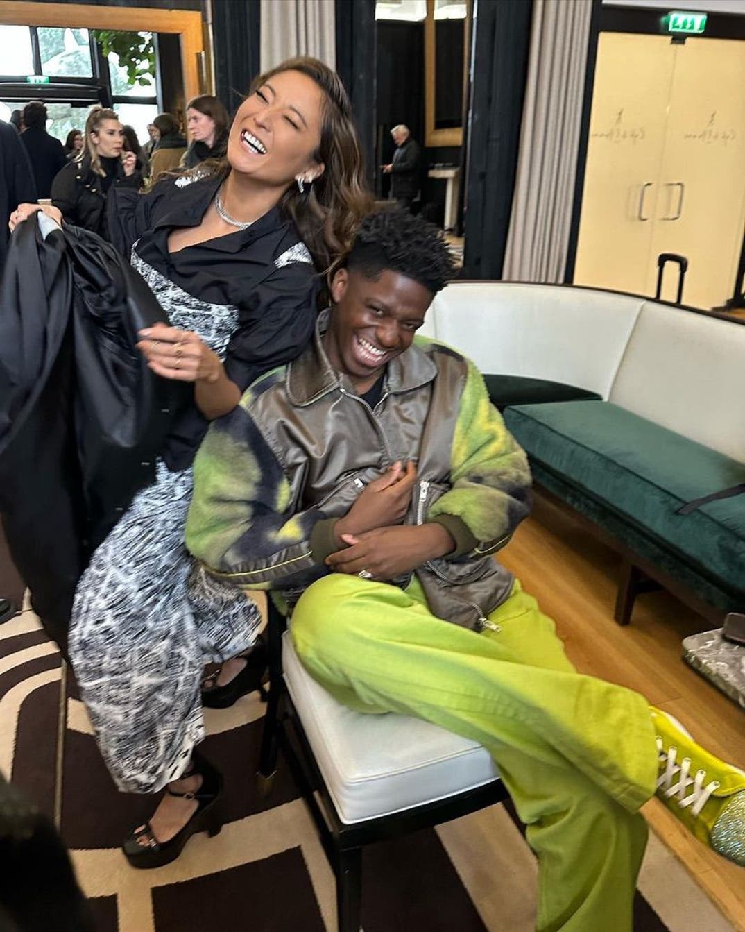 0816 Emily In Paris BTS 28