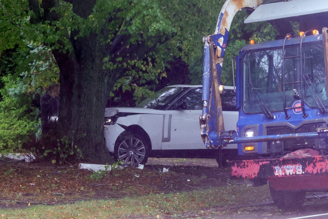 Alec Baldwin Range Rover Crash 2