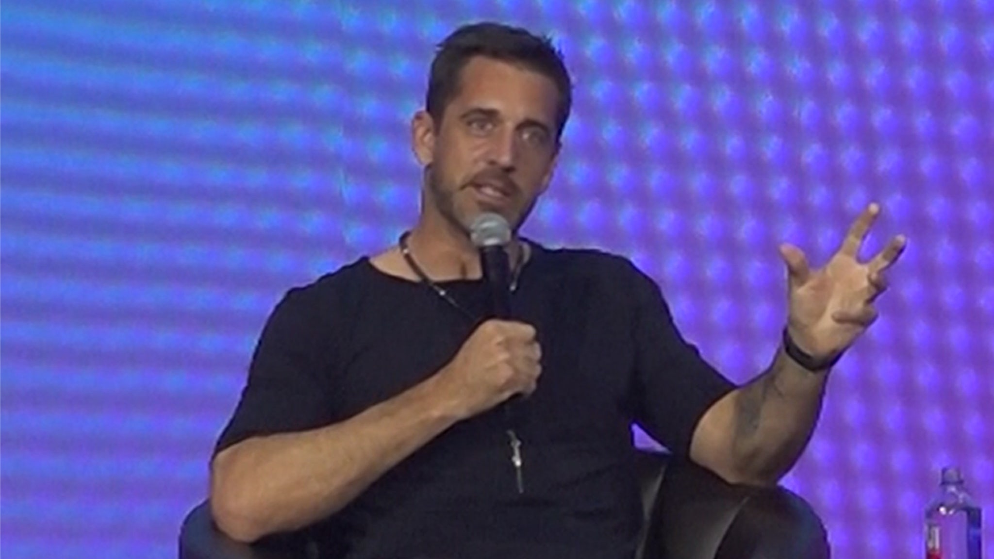 Aaron Rodgers Pushes for Psilocybin Legalization at Psychedelics Conference