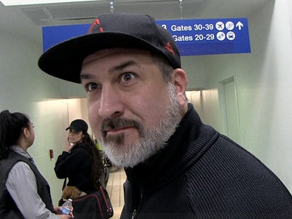 041619_joey_fatone_primary