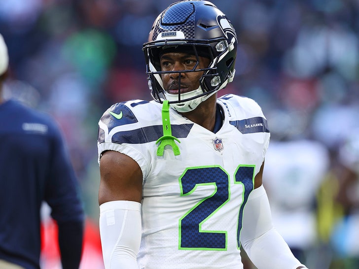 Seahawks Give Away Russell Wilson's Old No. 3 To Artie Burns
