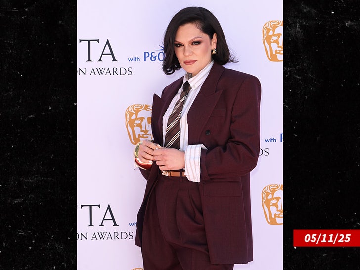 Jessie J Sub Getty Swipe