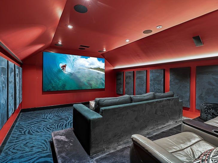 0924-Russell-Peters-Malibu-Home-SUB-1