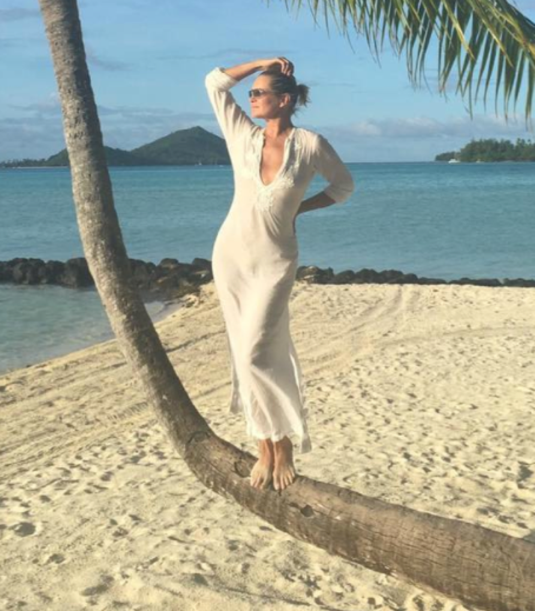 yolanda foster hadid hot photos-09
