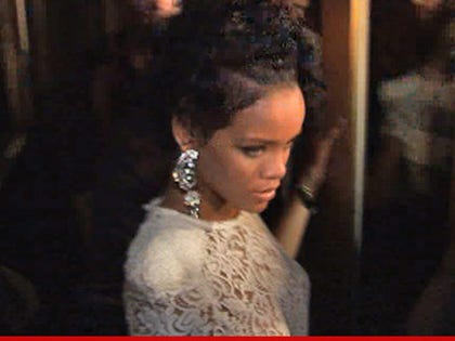 0817_rihanna_article_tmz