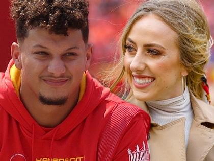 Patrick Mahomes Fiancée's 'Team Brittany' Shirts Flying Off Shelves, 2K  Sold In 1 Day