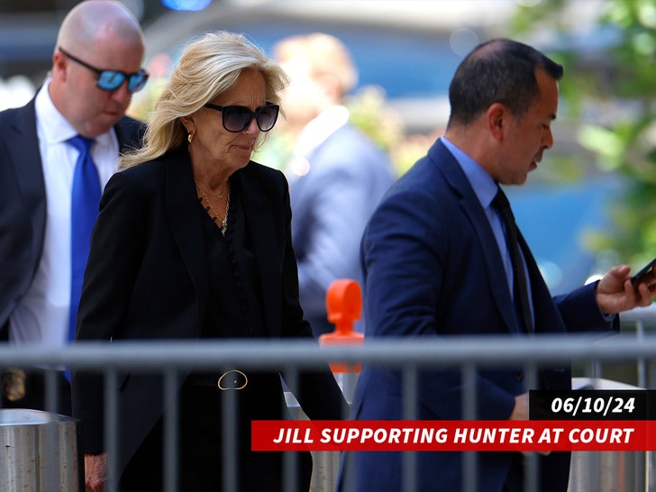 Jill Biden apoiando Hunter no tribunal