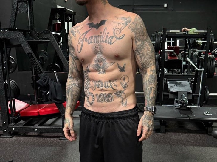 Summer chopped abs - Guess who!
