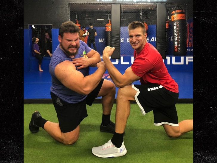rob gronkowski and Martins Licis insta 1