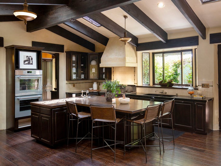 1103-Tom-Petty-Malibu-Home-For-Sale-Sub4