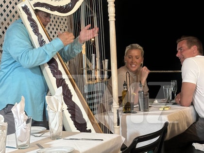 Savannah Chrisley and mystery man on date in the Cayman Islands TMZ WM