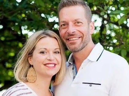 Amanda and Kristopher Karolkiewicz facebook