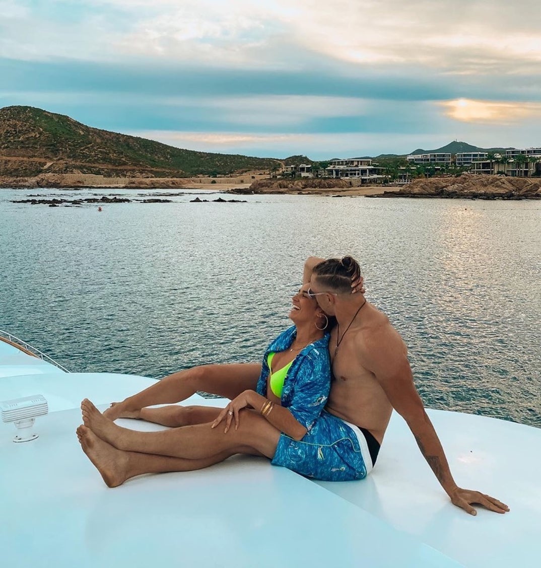 George Kittle With Thonged-Out Wife In Mexico
