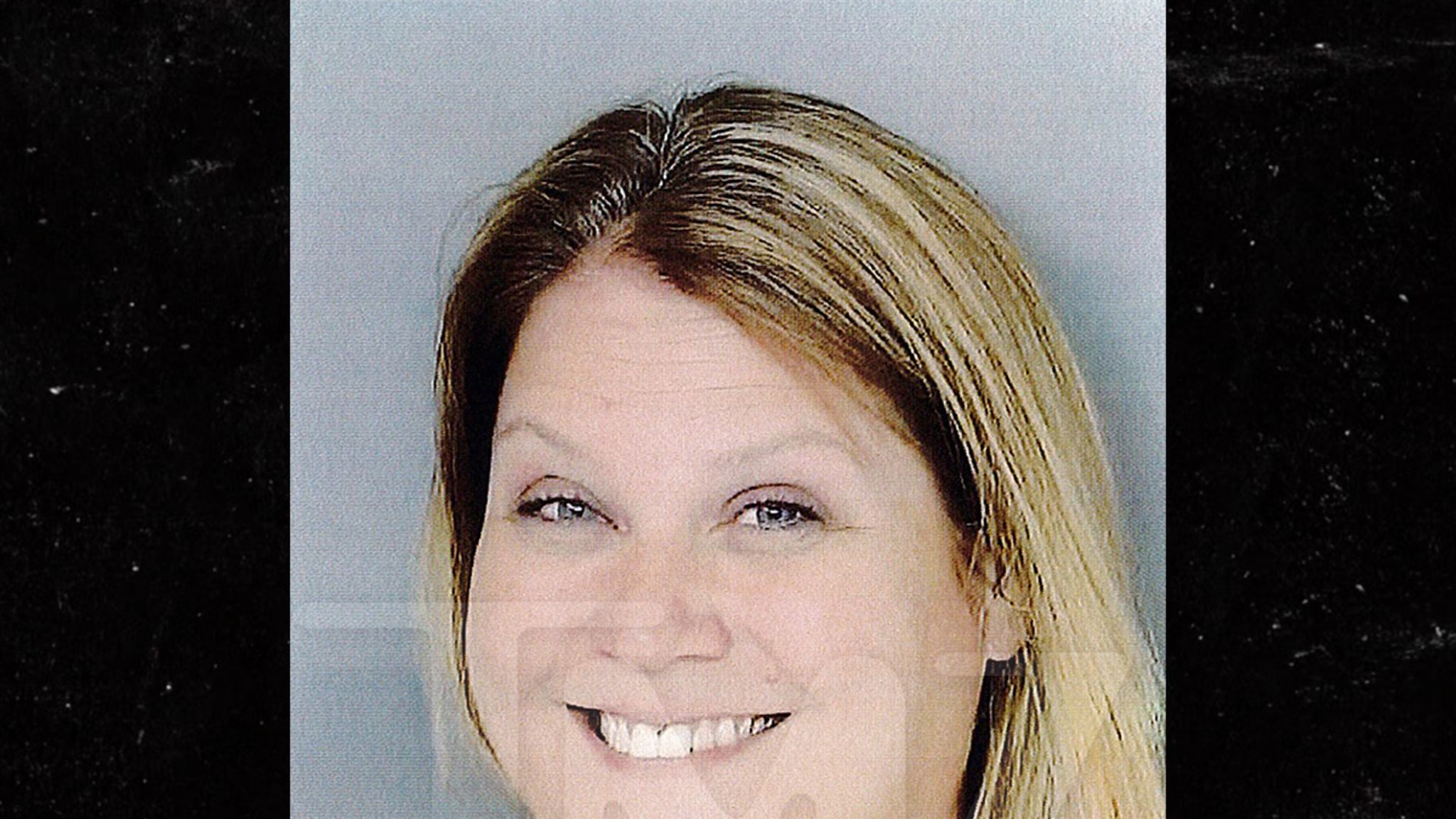Woman Arrested For Pooping On Car Hood Told Cops 'It Was a Clean Poop'