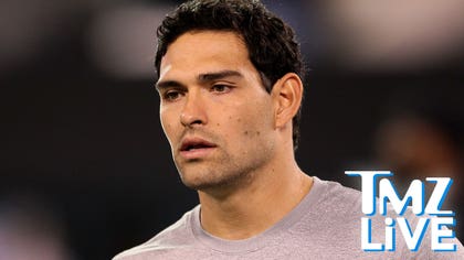 110725_live_mark_sanchez_kal