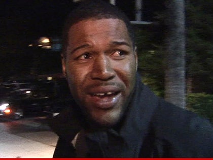 0728-michael-strahan-tmz-02