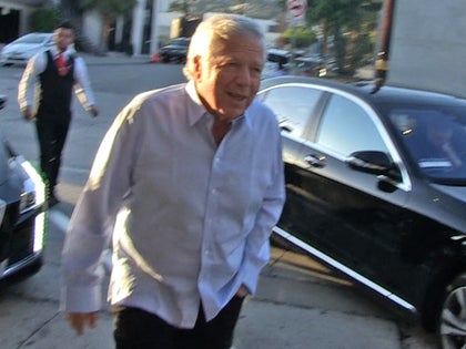 052115_robert_kraft_primary